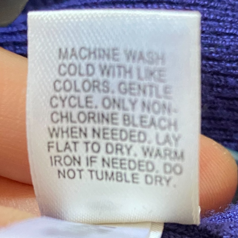 Express Sweater~So SOFT! - Picture 8 of 9